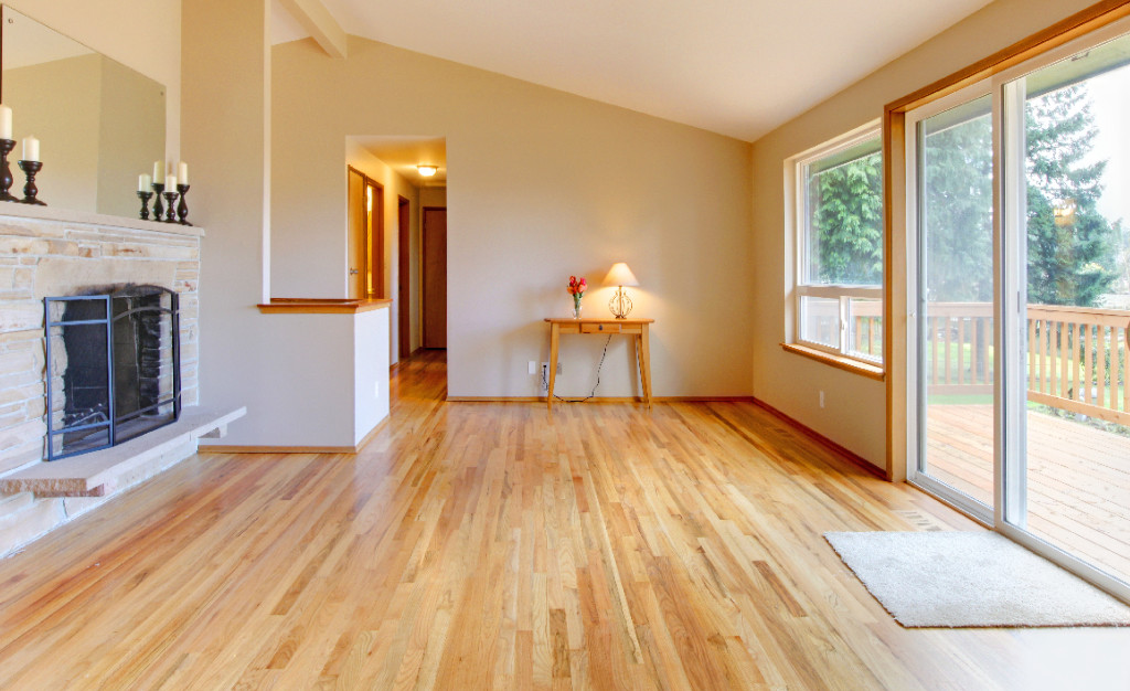 How to Find a Remodeling Crew to Install Your Hardwood Flooring