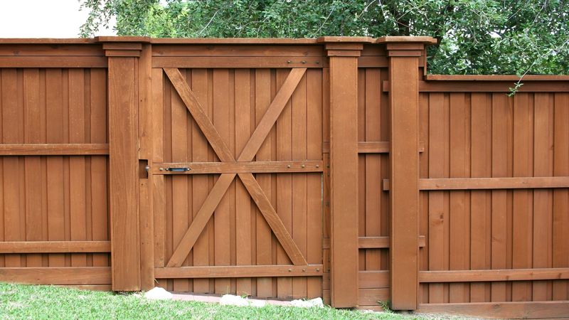Hire A Fence Contractor In Plano TX To Install Fence For Privacy Or Security