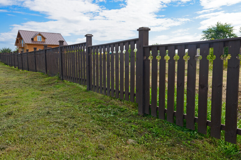 3 Reasons to Hire a Fence Company in Roscoe, IL